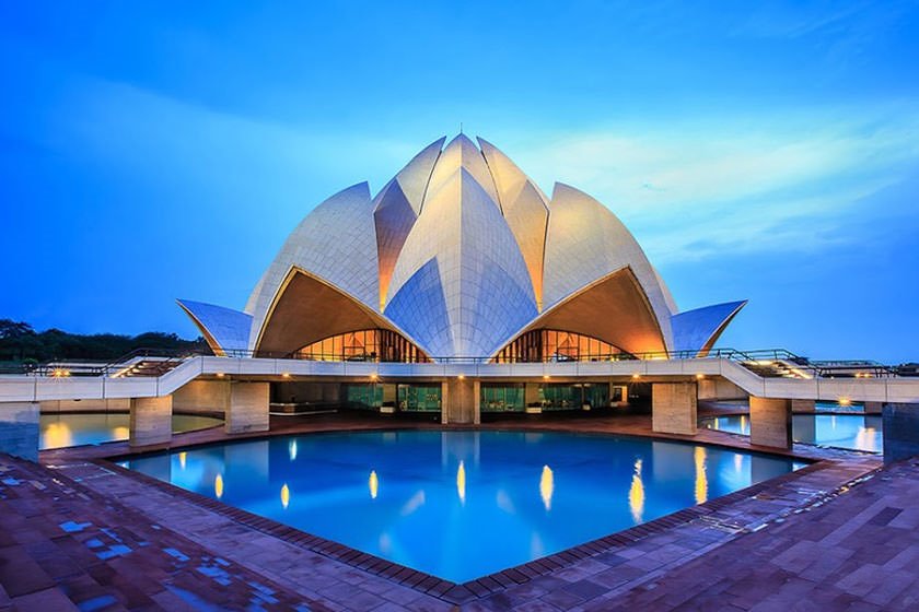 معماری خاص ساختمان معبد نیلوفر آبی(دهلی هند)